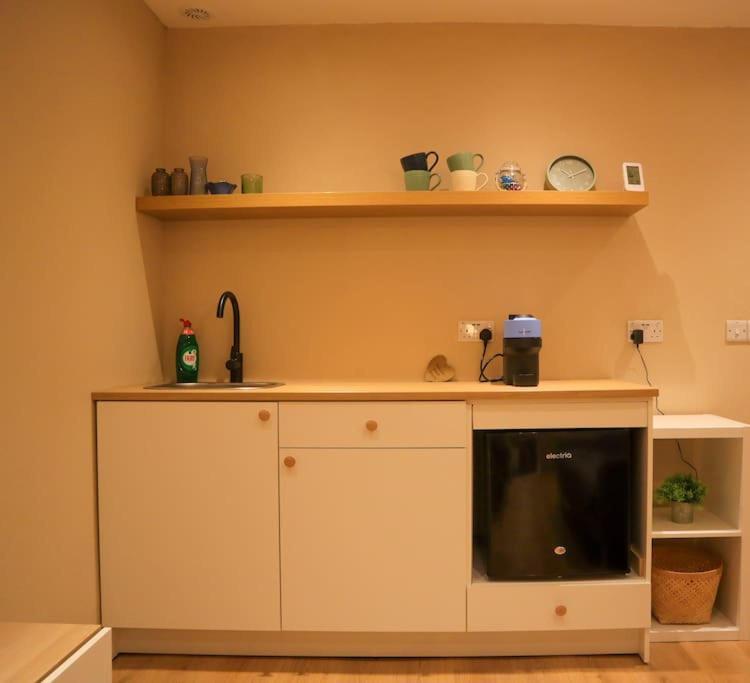 Modern Studio Apartment In Cashel Cashel  Eksteriør bilde