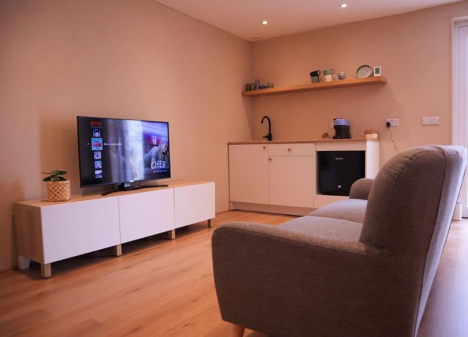 Modern Studio Apartment In Cashel Cashel  Eksteriør bilde